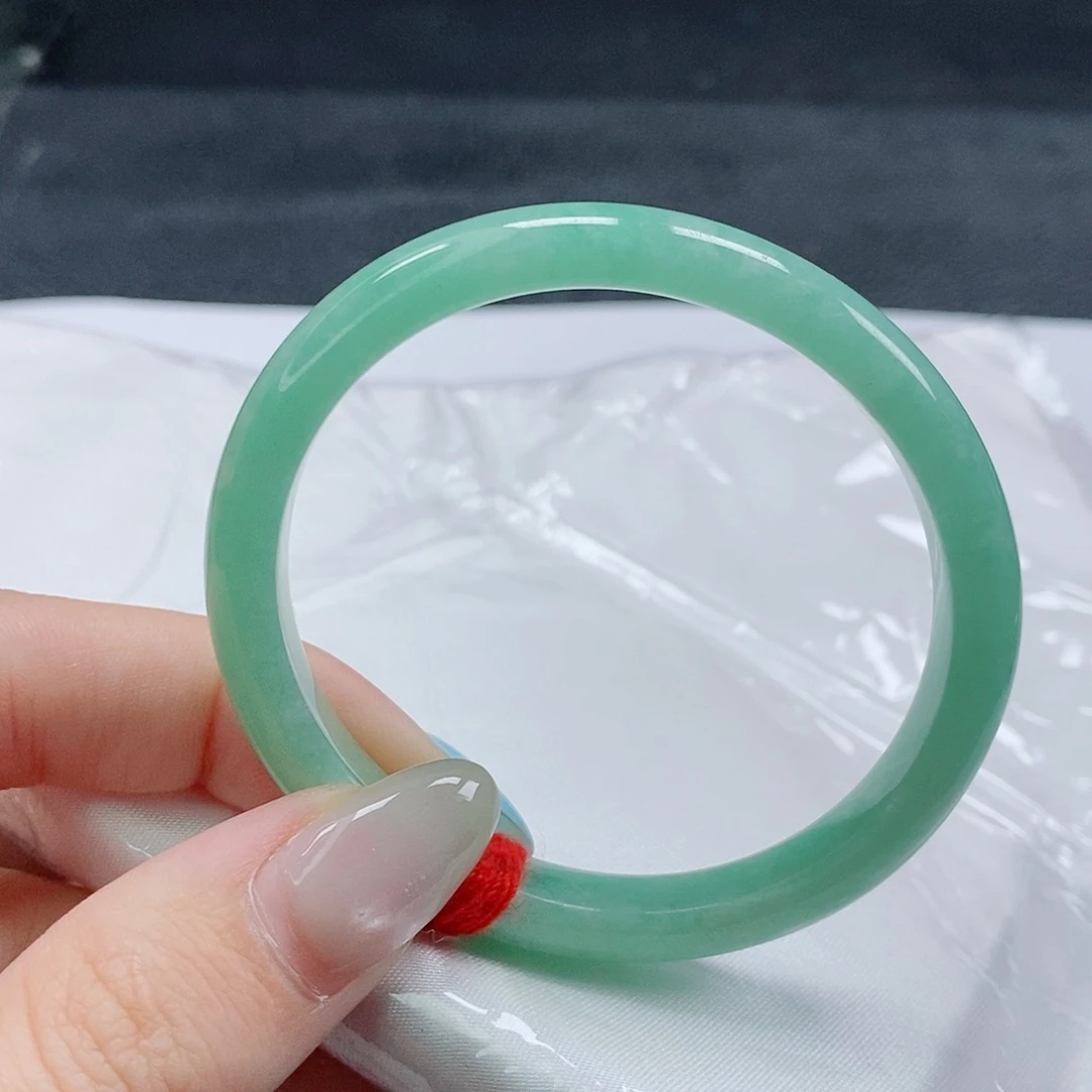【闪购商品】未镶嵌手镯（贵妃镯）翡翠485号