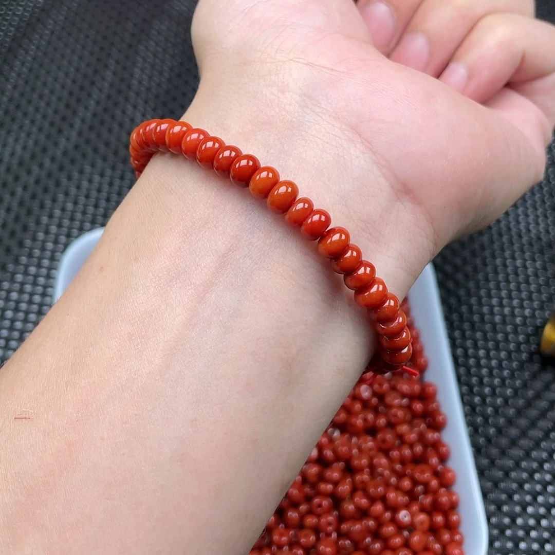 南红玛瑙4*6柿子红隔片手链整串45颗未镶嵌