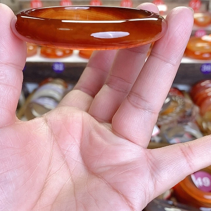 玛瑙/玉髓手镯未镶嵌是*仙