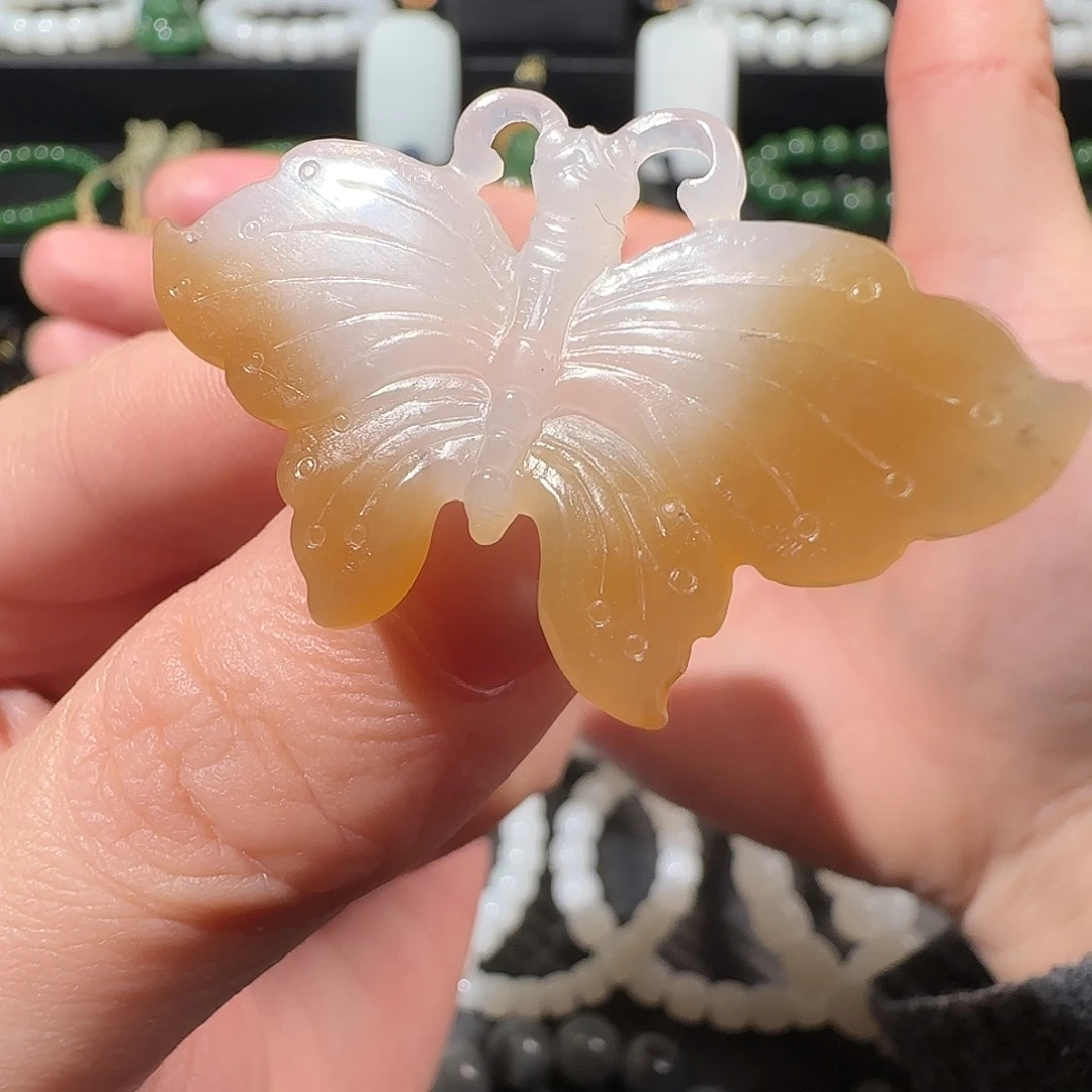 和田玉（糖玉）未镶嵌颈饰