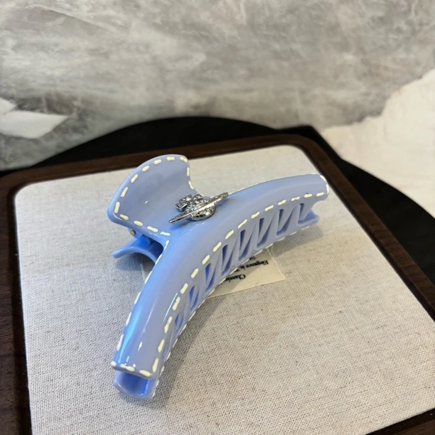 字母地球蓝色抓夹FJ1133