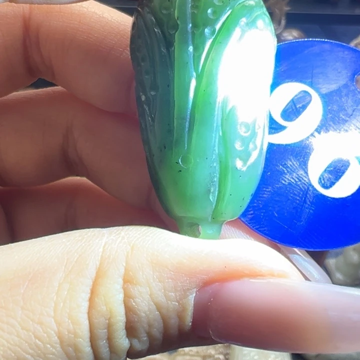 和田玉未镶嵌车挂