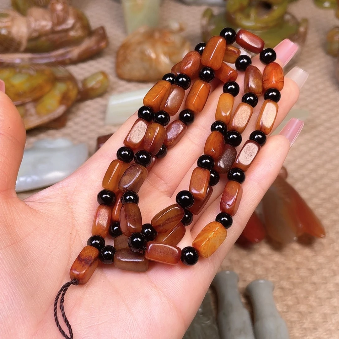 蛇纹石玉未镶嵌颈饰