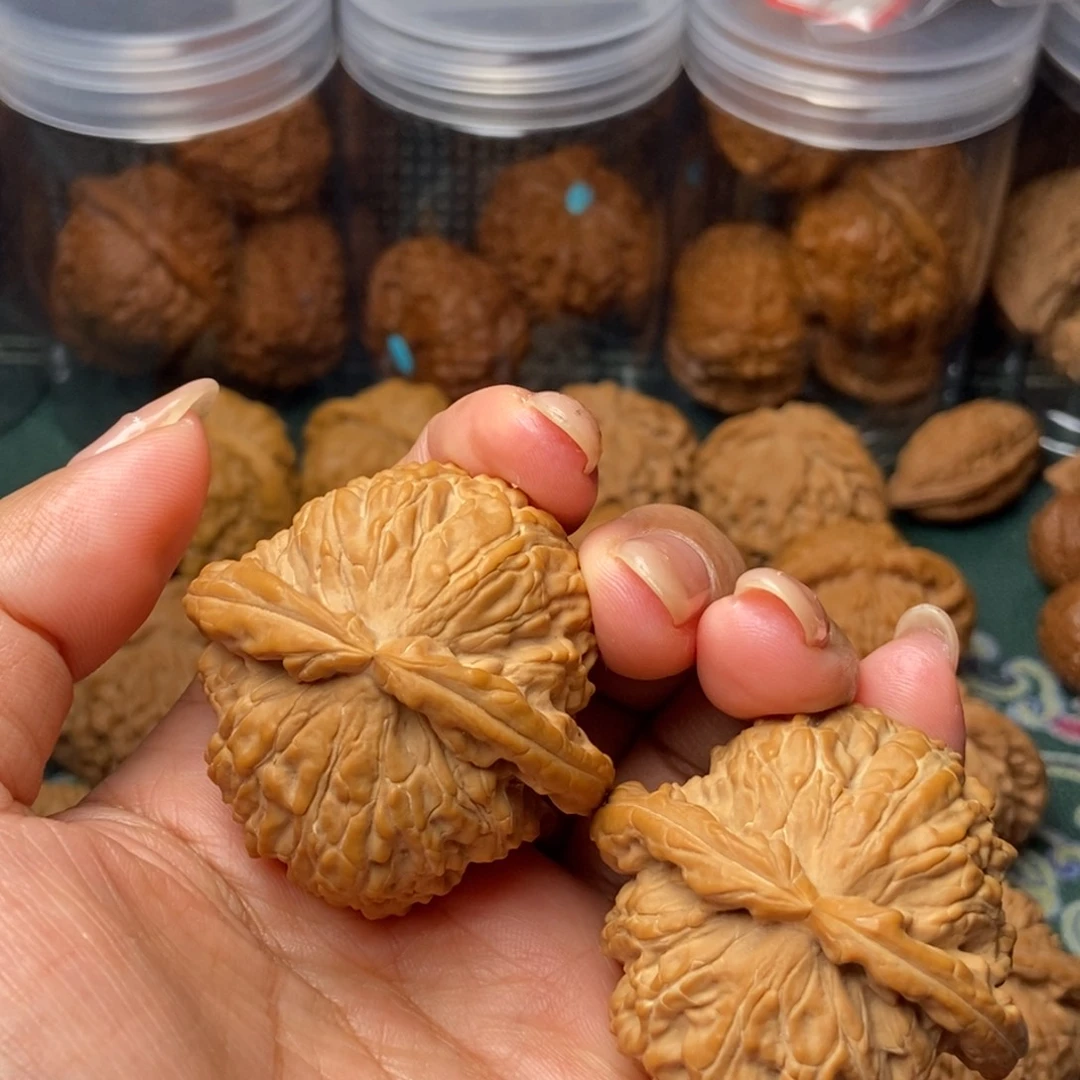 大***丁吊坠文玩核桃白狮子44