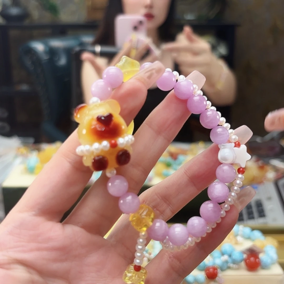 宝***宝未镶嵌颈饰琥珀琥珀
