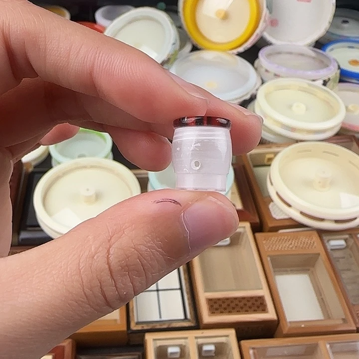 茶***色小号透明水塔一个