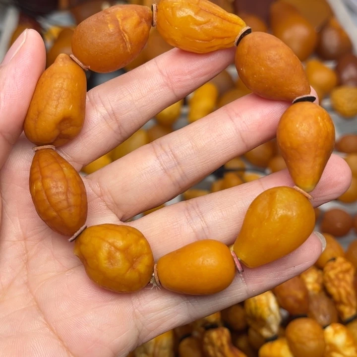 琥珀未镶嵌裸石天然蜜蜡手串