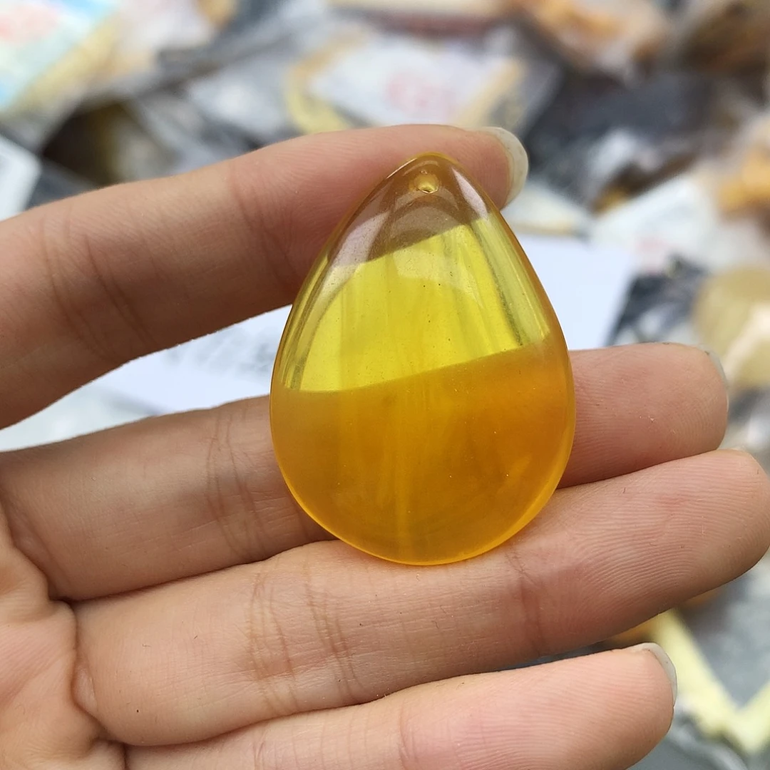 未镶嵌琥珀珠宝奇石