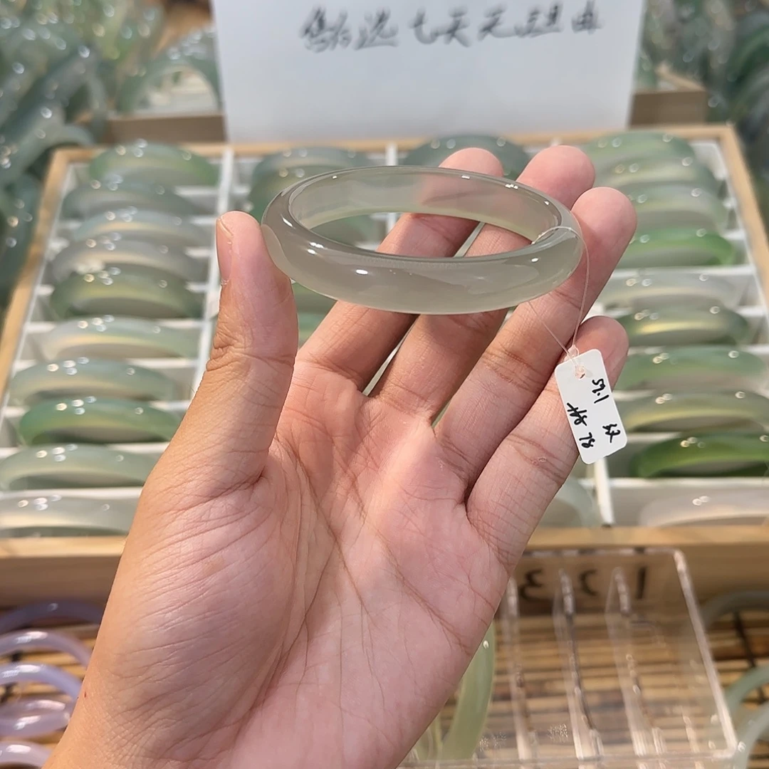 玛瑙/玉髓未镶嵌手镯圈口59.1