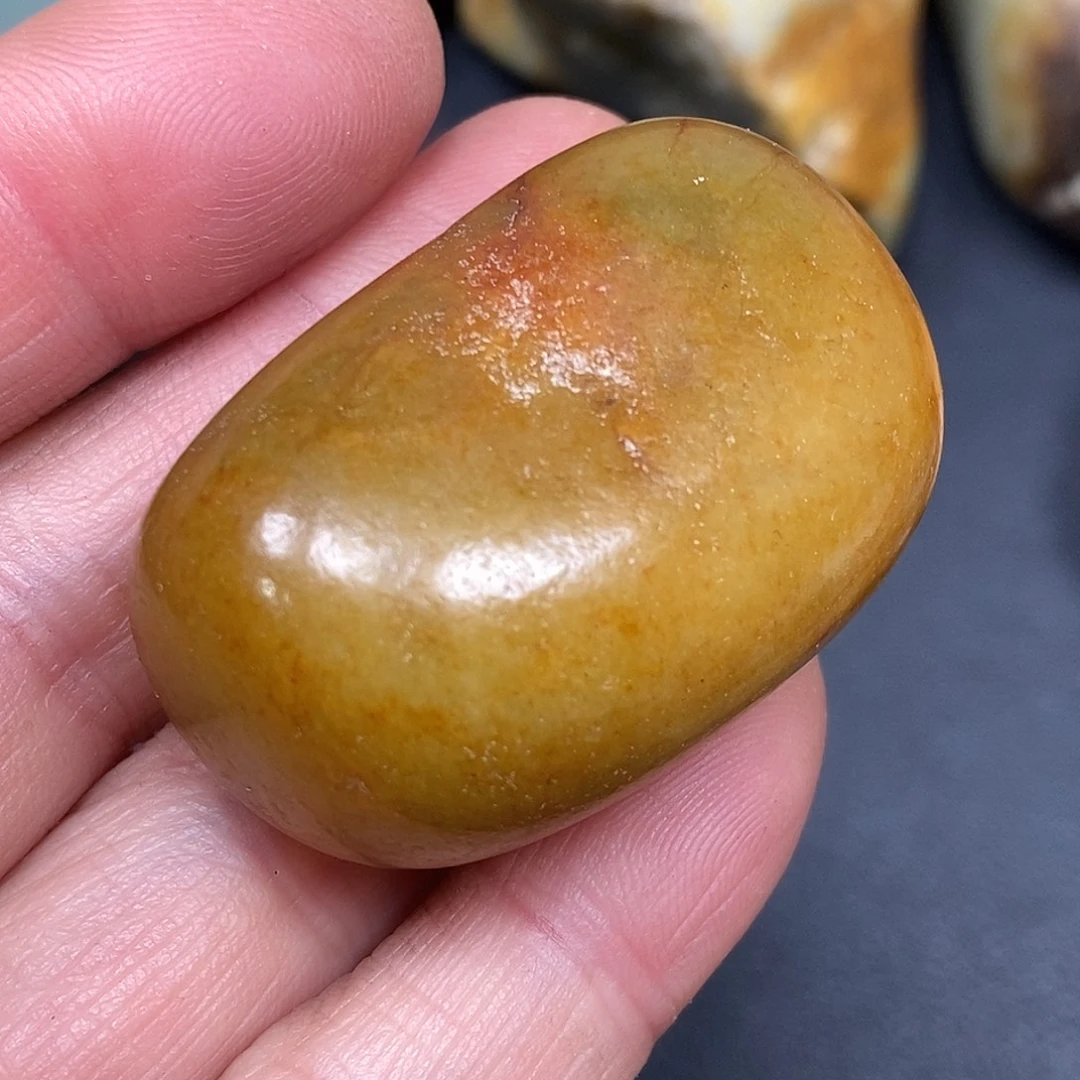 和田玉未镶嵌珠宝奇石