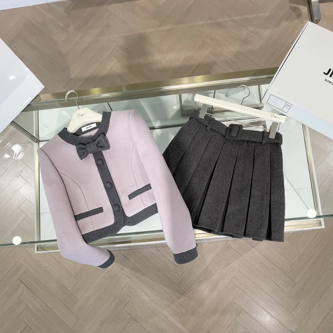 jillyi【紫藤花语】+【简约纯色】灰紫色少女风外套+灰色百褶裙套装