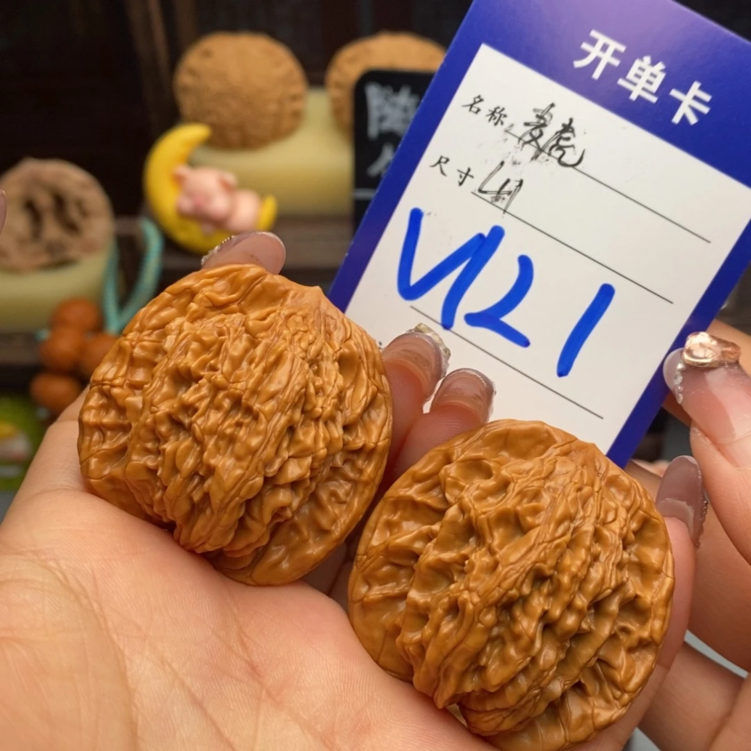 文玩核桃吊坠麦虎