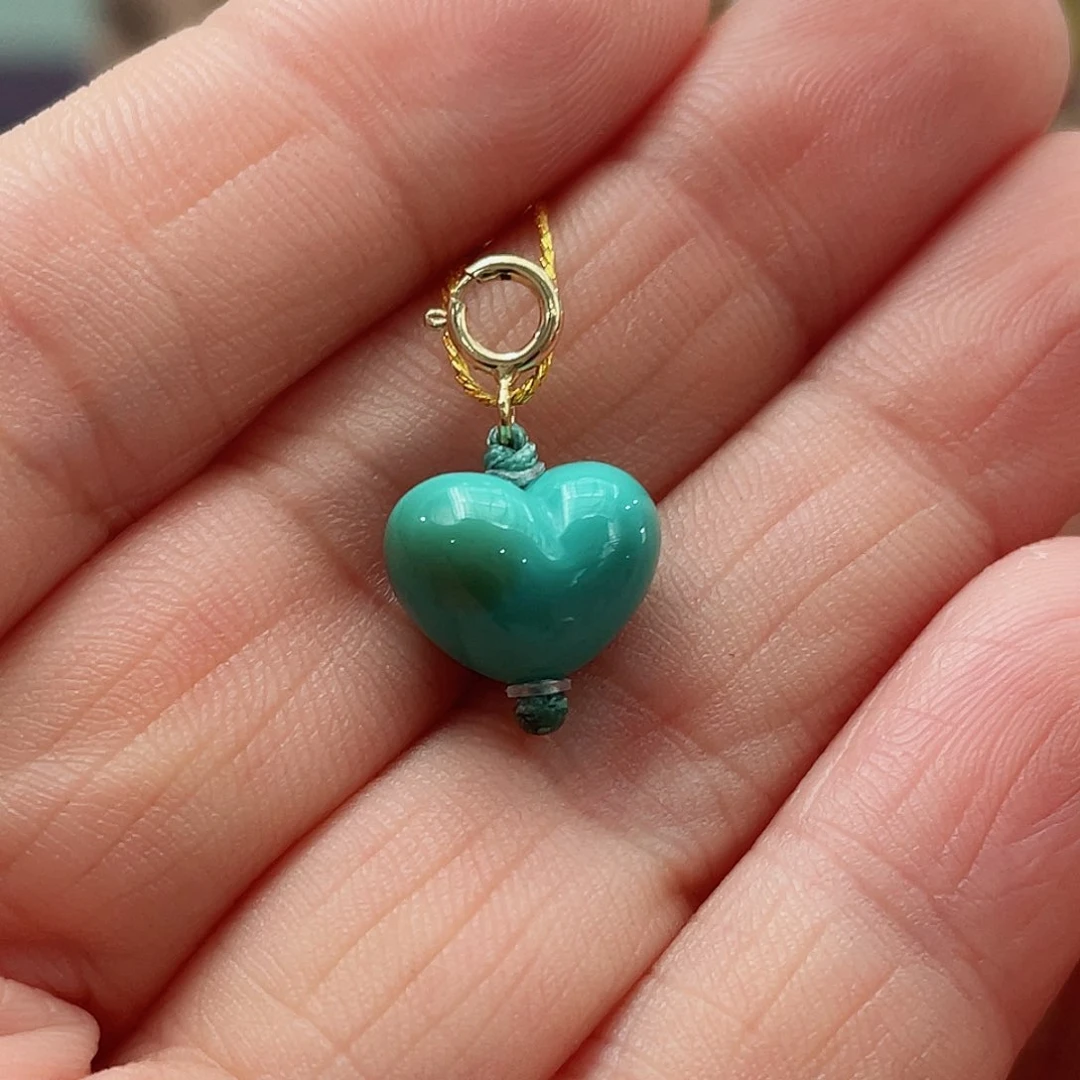 绿松石颈饰未镶嵌