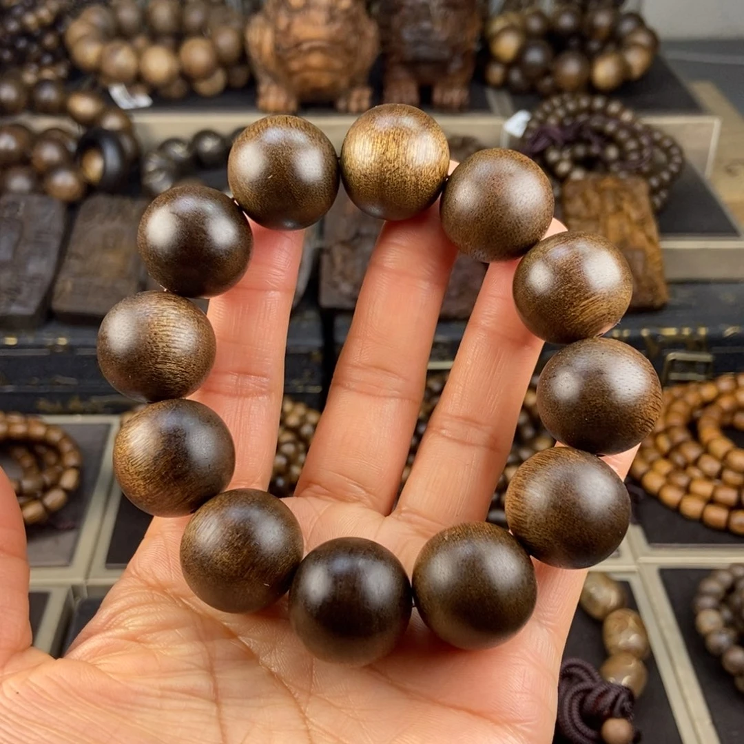 沉香手串想***到越南芽庄白棋