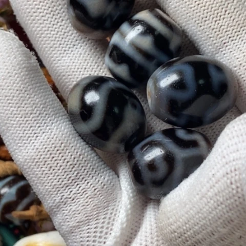 辉***子未镶嵌珠子玛瑙/玉髓
