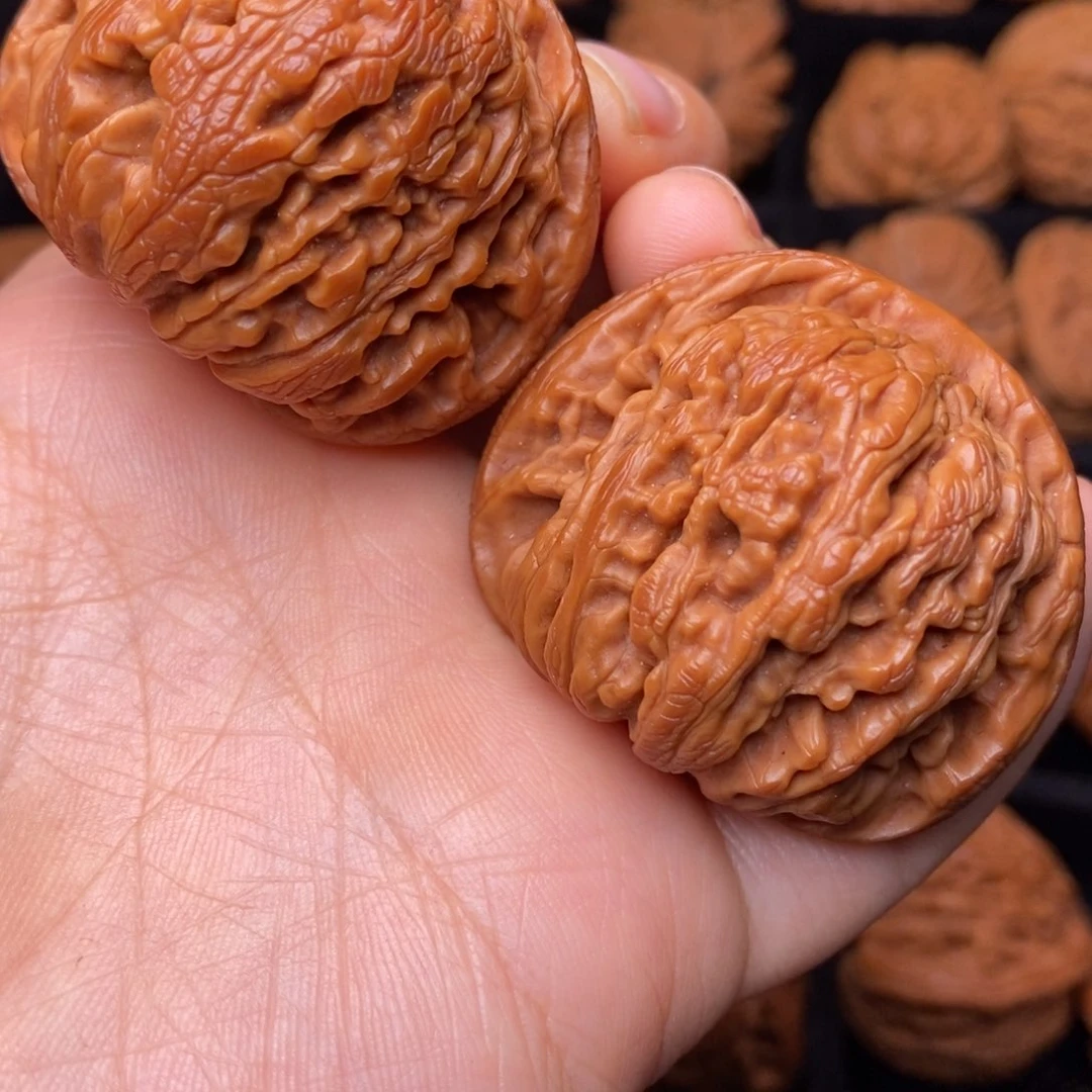 文玩核桃把件秦岭野生核桃