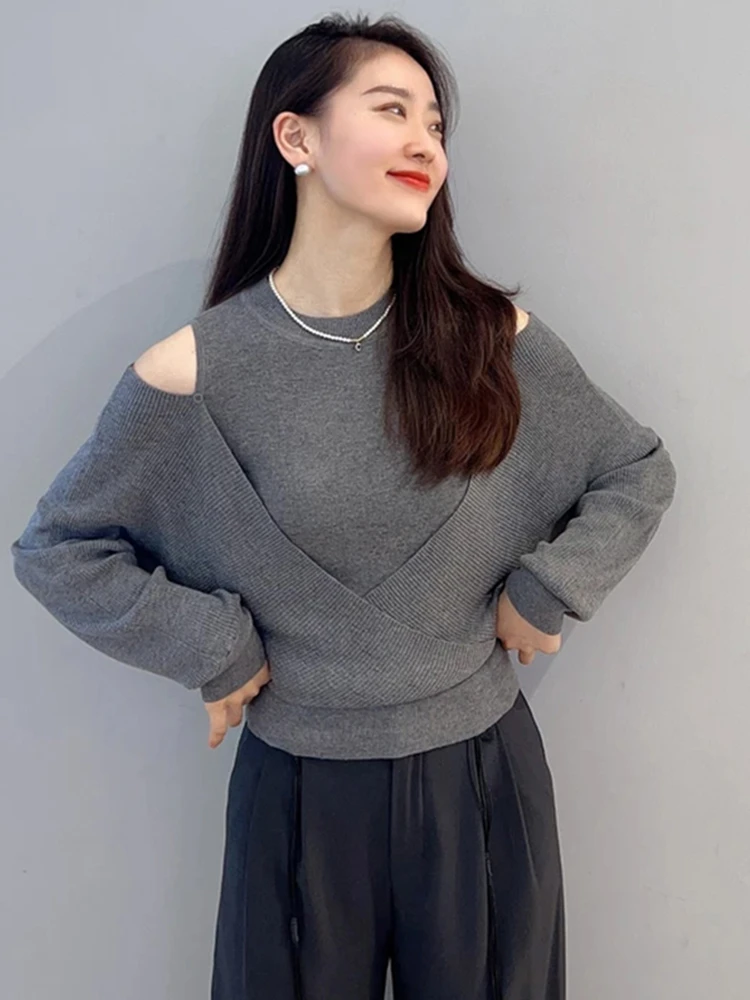 2025秋季新款气质圆领露肩洋气长袖针织衫女气质交叉遮肉显瘦上衣