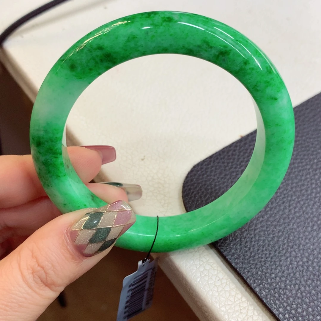 未镶嵌手镯翡翠缅甸