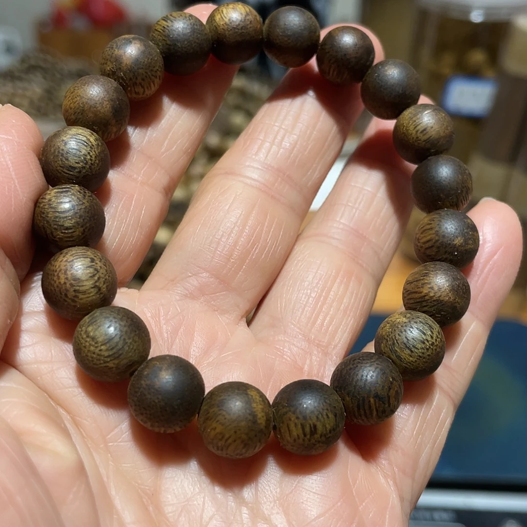 沉香手串99沉10mm11克单圈