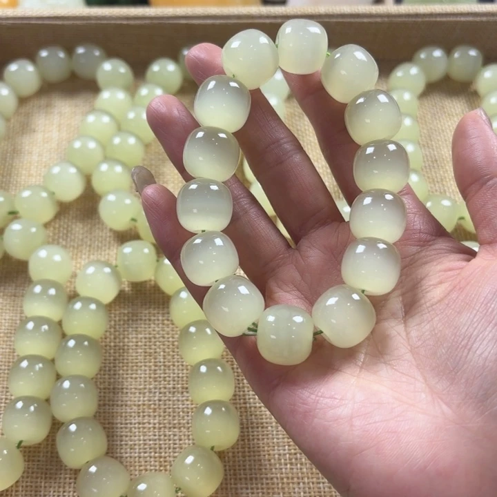 咿***呀石材昆仑山脉猫眼手串