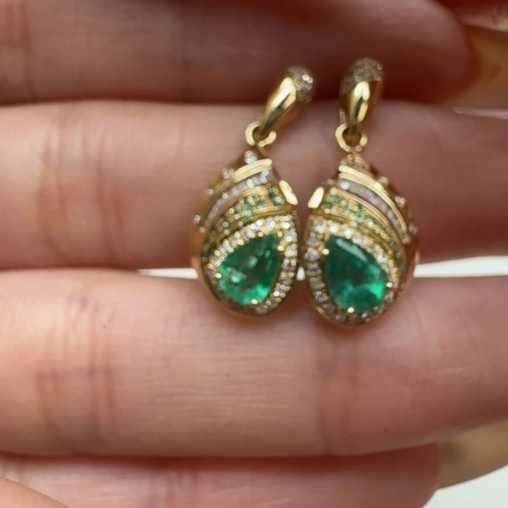 耳环18K金镶嵌祖母绿