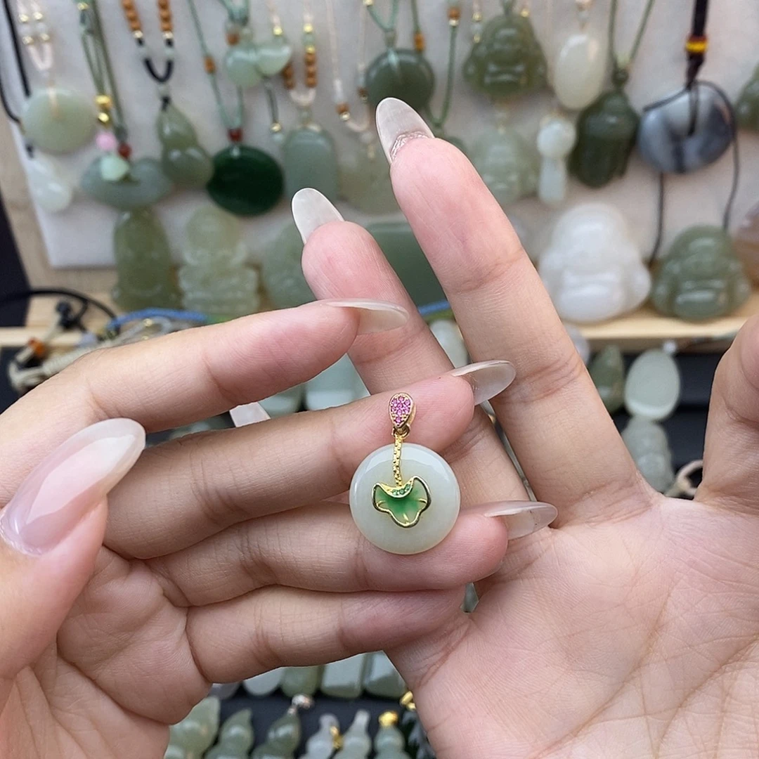 和田玉银S925镶嵌吊坠(赠链)