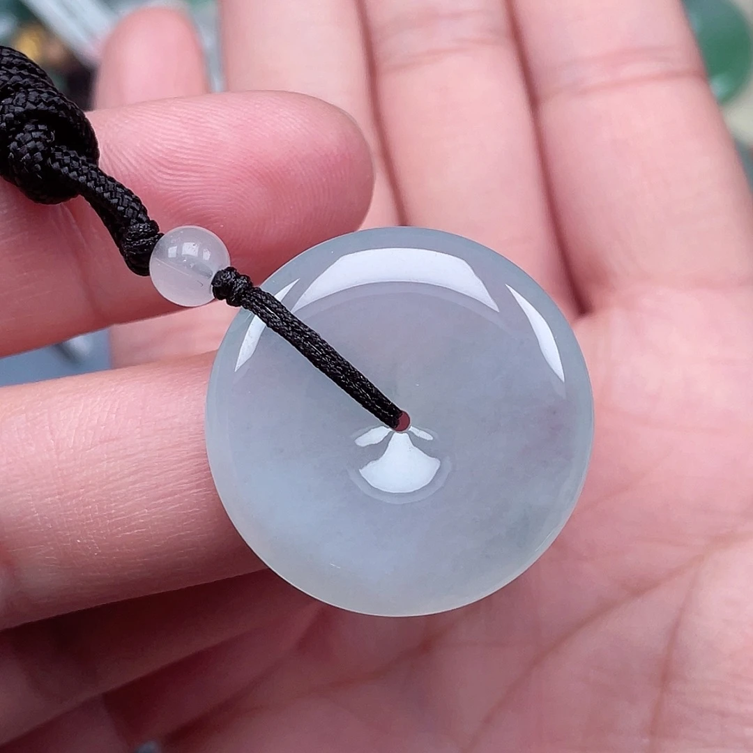 翡翠未镶嵌颈饰平安扣