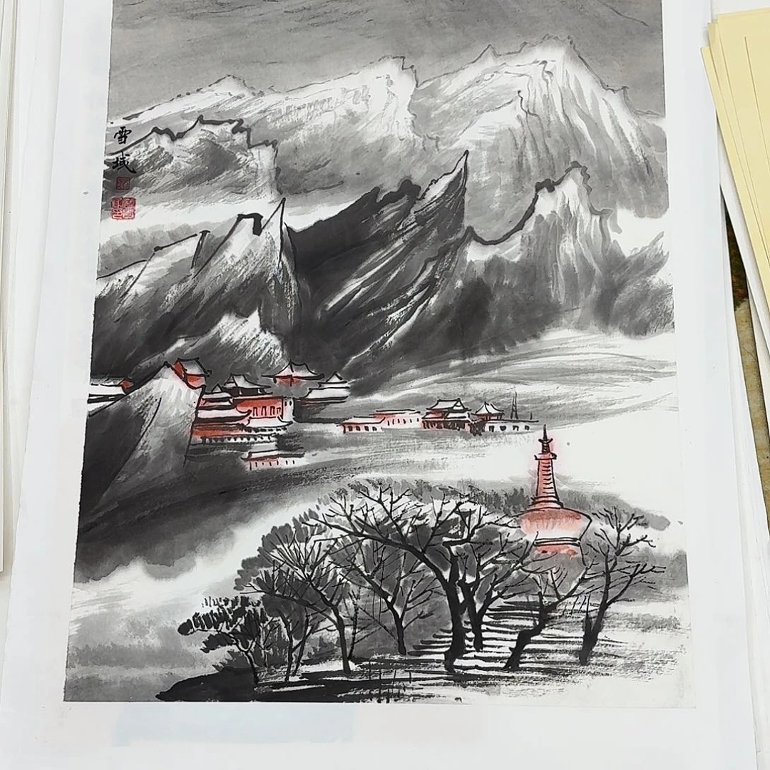 国画四尺三开山水一张