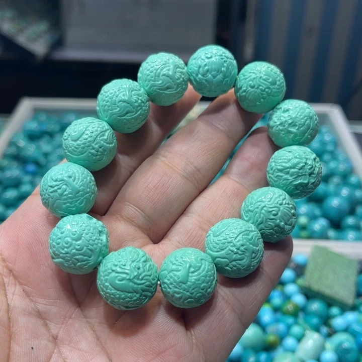 高瓷精品雕刻精美