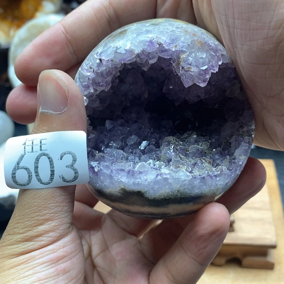 未镶嵌水晶大型摆件（非配饰）