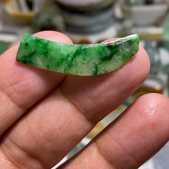 未镶嵌定制翡翠毛货