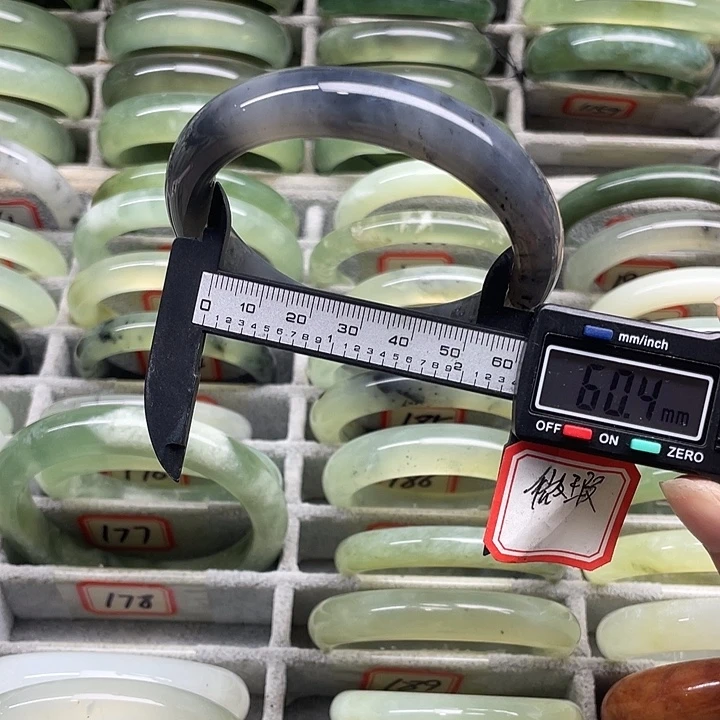 未镶嵌蛇纹石玉手镯178