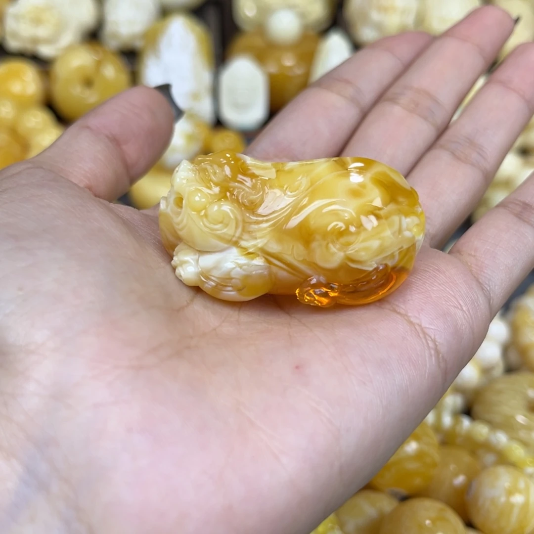 琥珀未镶嵌手串……