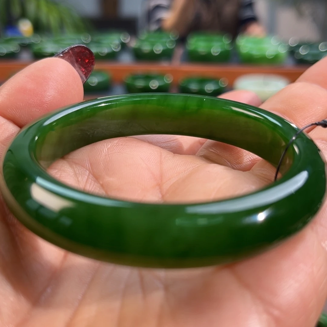 未镶嵌手镯和田玉（碧玉）