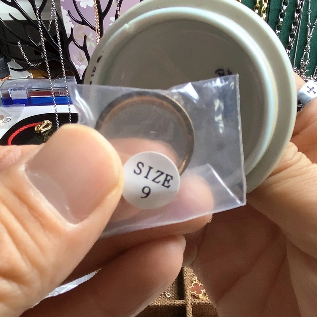 瓷片?***?The only ghjhfffjjkjhg