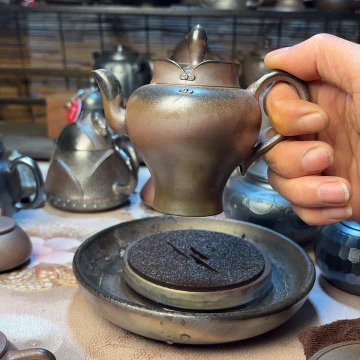 壶庄诚柴烧坭兴陶壶150（