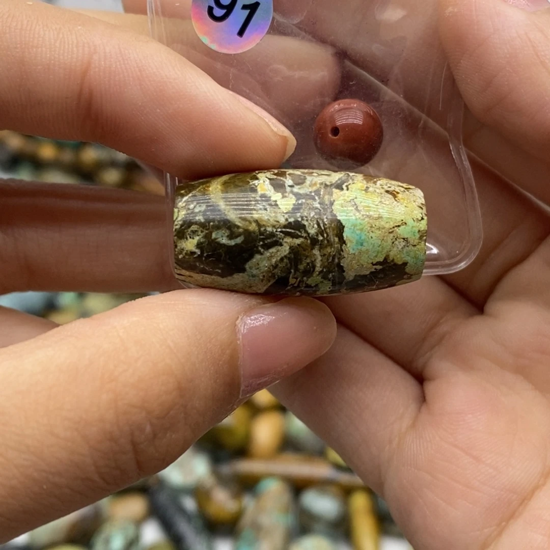南红玛瑙未镶嵌珠宝奇石