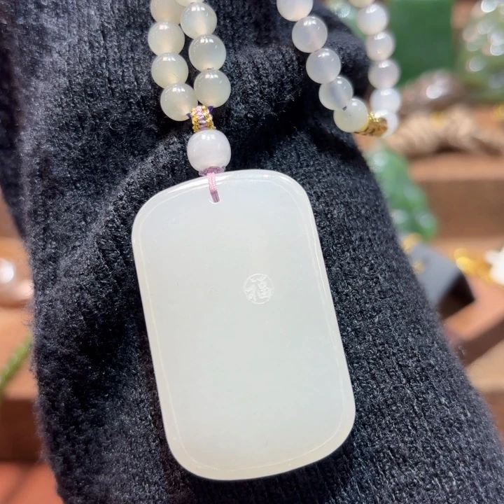 颈饰未镶嵌和田玉