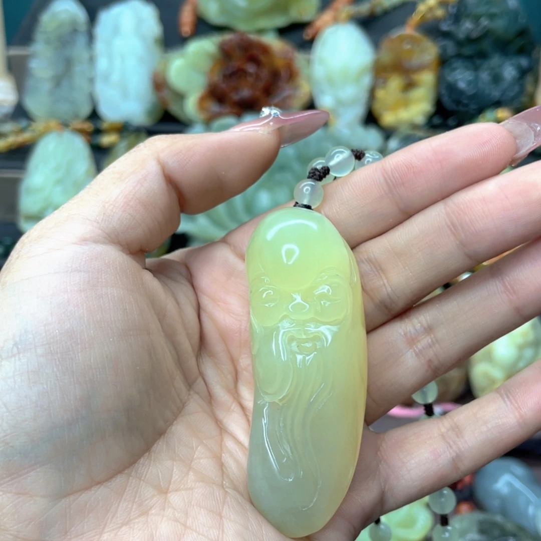 蛇纹石玉颈饰未镶嵌