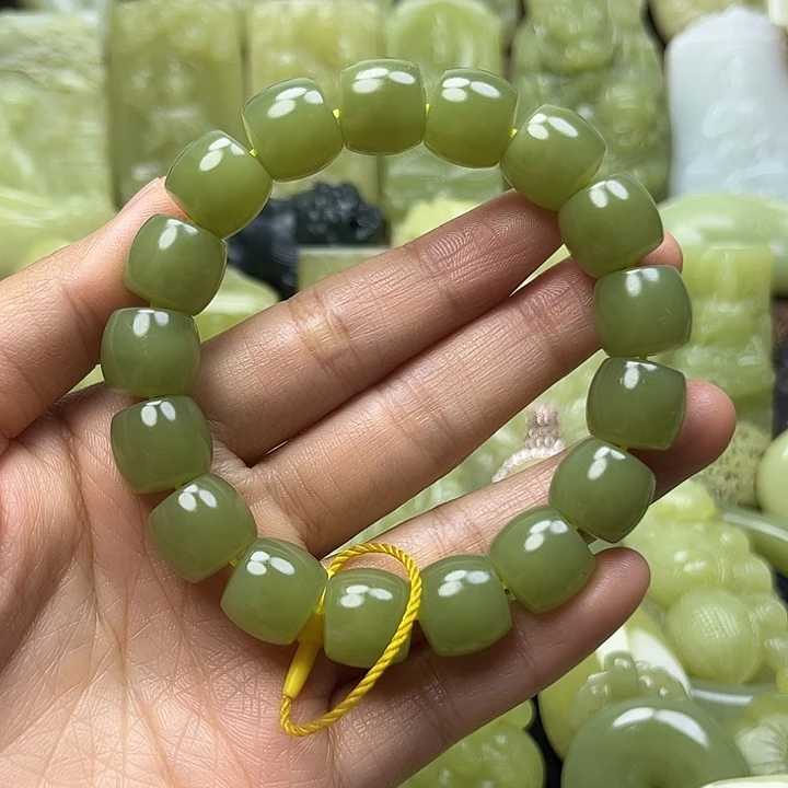 和田玉未镶嵌手串