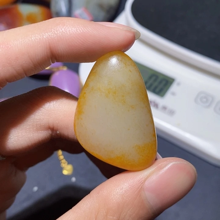 和田玉未镶嵌珠宝奇石