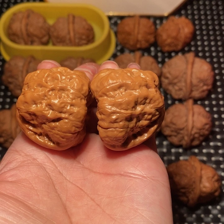把件文玩核桃开背大八腿