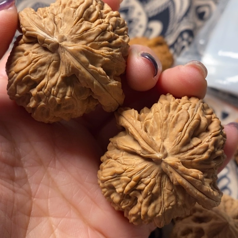 【闪购商品】文玩核桃吊坠石*白狮子