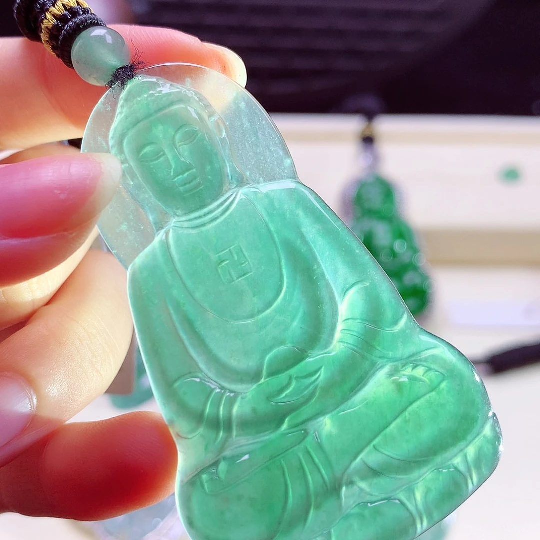 颈饰未镶嵌翡翠天然