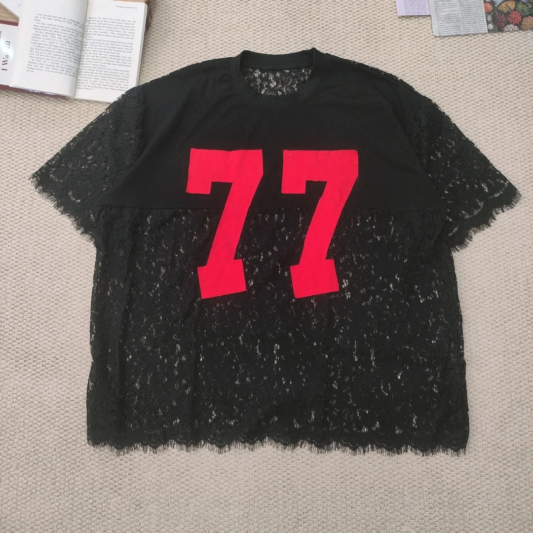 2025夏季新款宽松百搭时尚拼蕾丝数字77印花短袖T恤1536