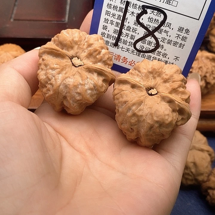 桃核吊坠蛤蟆狮子头38