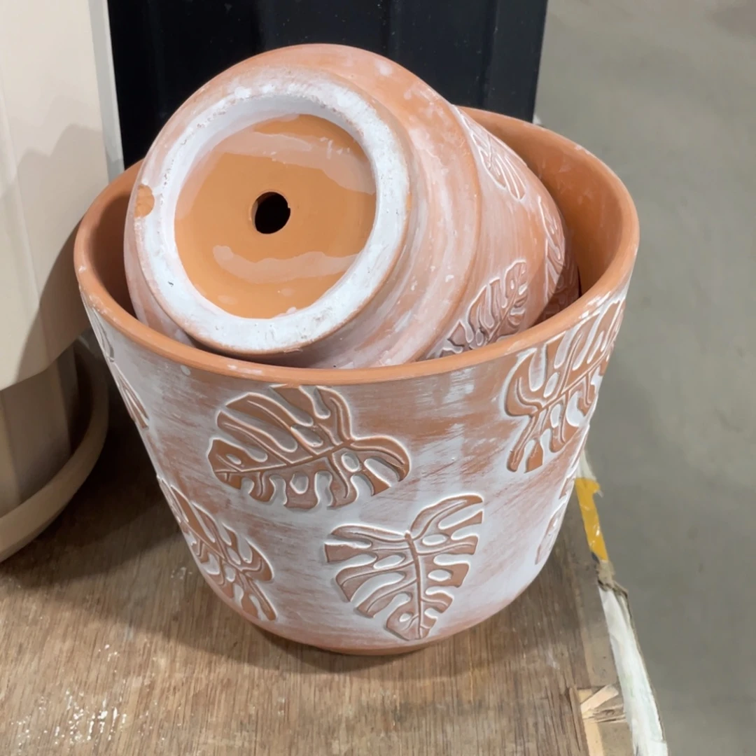 口19.5×17  14.5×13     样品盆小号底部有磕发一大一小