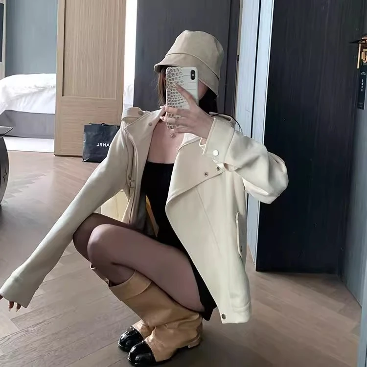 杏色麂皮外套女2025早秋时尚气质穿搭设计感机车风宽松休闲夹克装