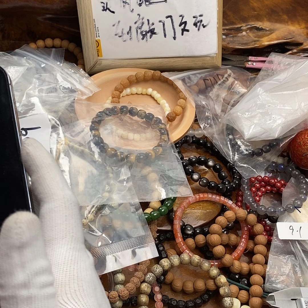 吊坠白玉菩提110605老树梅花