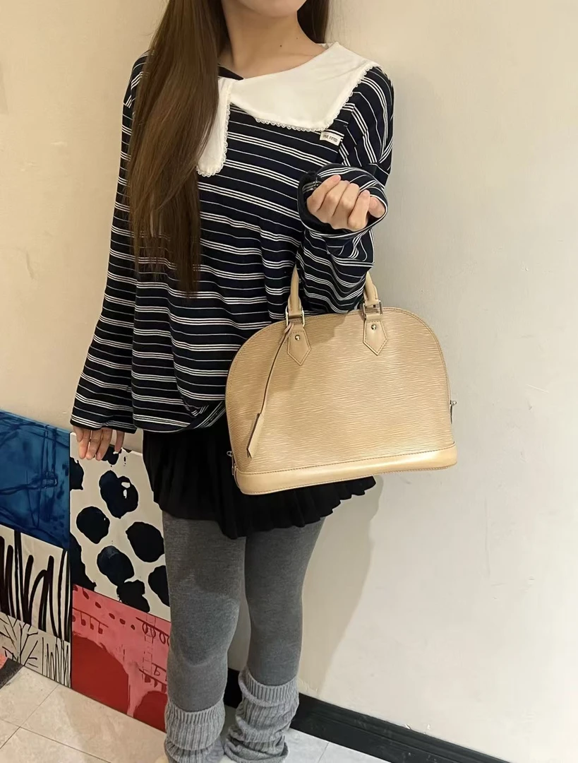 95新 LouisVuitton/路易威登 奶茶裸色手提贝壳包